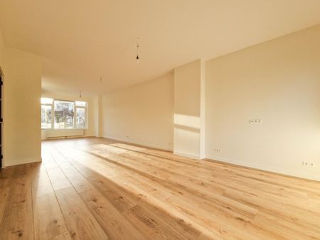 Appartement te huur: Carel Reinierszkade 189 2593 HP Den Haag - Photo 2