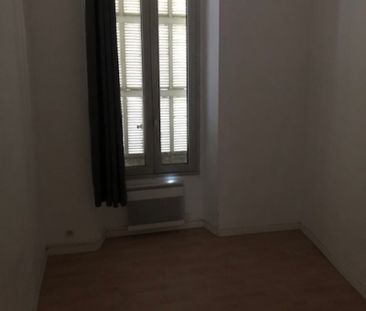 RAVISSANT TYPE 3 DE 74.42 M² AU COEUR DU 7 EME ARRONDISSEMENT - Photo 1