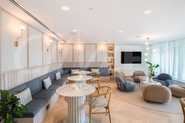 11 Silvercroft Street, Manchester - Photo 1