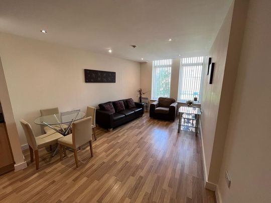2 bedroom flat to rent - Photo 1
