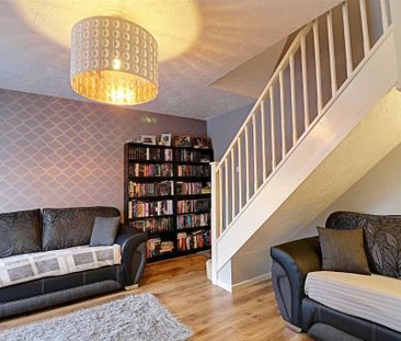 2 bedroom end of terrace house to rent - Photo 5