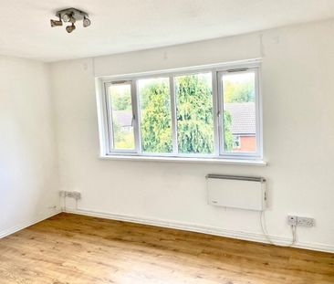 1 Bed Flat, Boultwood Road, E6 - Photo 1