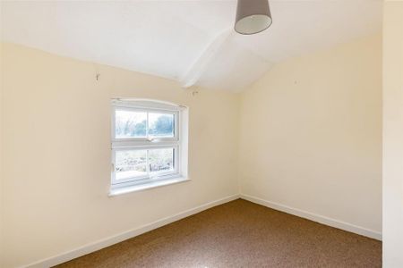 3 bedroom detached house to rent - Photo 3