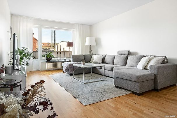 Nidarosgatan 38, Husby - Photo 1