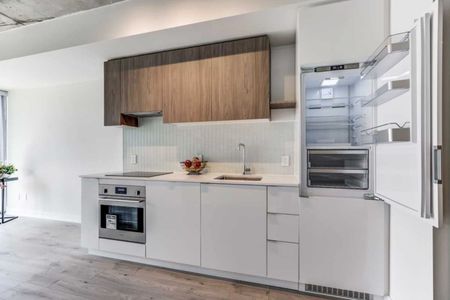 For Lease - 161 Roehampton Avenue Unit# 1013, Toronto, Ontario - Photo 4