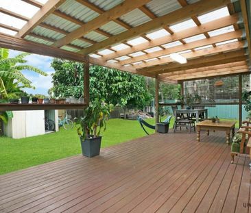 Three-Bedroom Home in a Prime Palm Beach Location - Photo 3