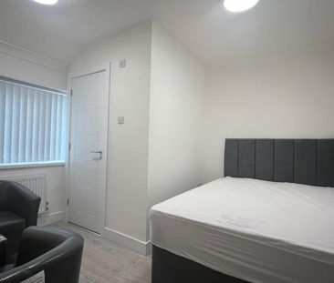 House share to rent - Photo 2