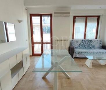 Attic-Vatican: Semi Furnished 1 bedroom, spacious living rom, kitch... - Photo 6