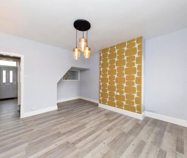 2 bedroom terraced house to rent - Photo 3