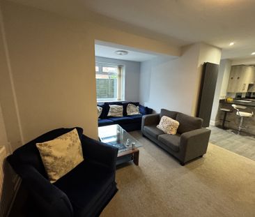 East Parade, Heworth - P10537 - Photo 3