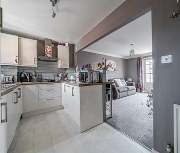 Stour Court, Sandwich - Photo 1