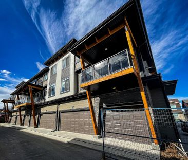 14545 1 Street Northwest, Calgary - Photo 1