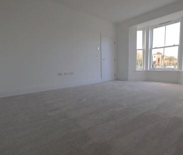 4 bedroom detached house to rent - Photo 2