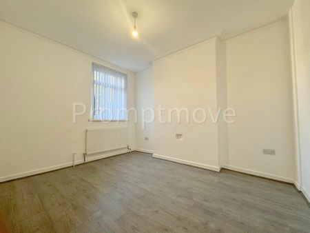 5 bedroom semi-detached house to rent - Photo 4