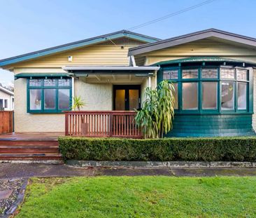 Charming Character Bungalow in Prime Mt Albert - Photo 4