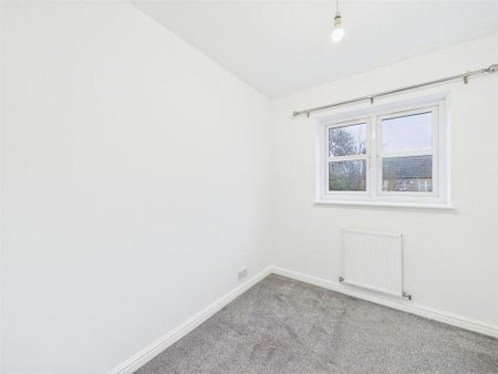 3 bedroom end of terrace house to rent - Photo 5