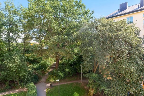 Östervägen, Solna - Photo 1