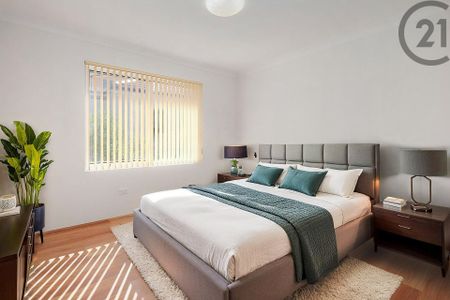 Large North Facing 2 Bedroom Apartment, Minutes Walk to Coogee Coastline - Photo 3