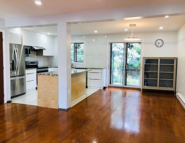 À louer / Maison à étages - Photo 1
