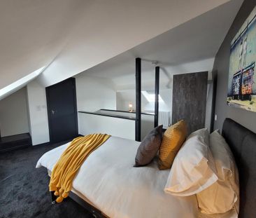 2 bedroom house of multiple occupation to rent - Photo 1