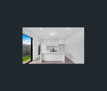 Stunning Family Home in Prime Location. - Photo 4