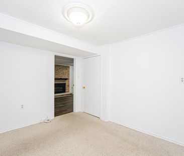 For Lease - 122 Centre Street, Brampton, Ontario - Photo 2