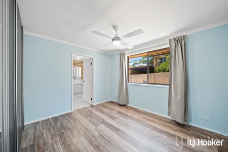 2/12 Lazarus Crescent, Queanbeyan NSW 2620 - Townhouse For Rent | Domain - Photo 5