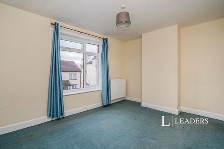 3 bedroom house to rent Gordon Road, Fareham, Hampshire, PO16 - Photo 5