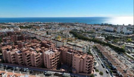 Apartment for rent in Arroyo de la Miel (Benalmádena), 1.250 €/month - Photo 2