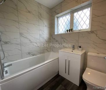 3 bedroom property to rent in Manchester - Photo 3