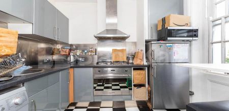 Spacious one bed with a modern kitchen in the heart of camden and kings cross - Photo 4