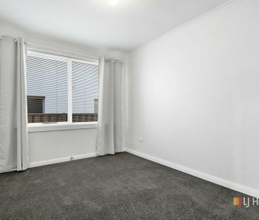 8 Parker Street, DEVONPORT - Photo 1