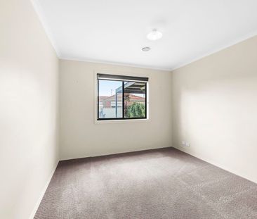 Spacious 3 Bedroom Family Home In Delacombe - Photo 3