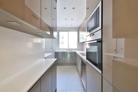 Appartement • Triangle d'Or, Paris 8ème - Photo 4