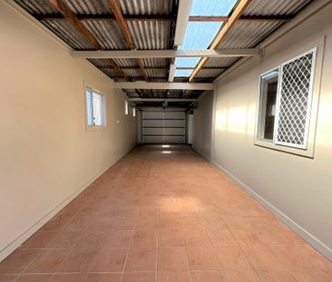 THREE-BEDROOM HOME IN A PRIME LOCATION - Photo 3