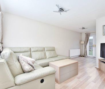 2 bedroom end of terrace house to rent - Photo 1