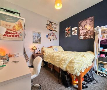 4 Bedroom Terraced To Let - Photo 5