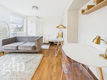 Studio to rent - Photo 3