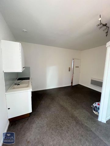 Location Appartement 2 pièces 30m² LESCURE D ALBIGEOIS 81380 - Photo 3