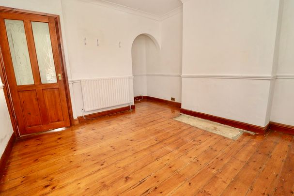 3 bedroom Mid Terraced House to let - Photo 1