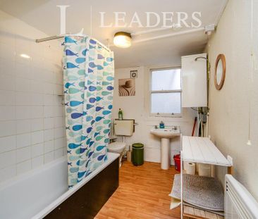 Studio to rent - Photo 6