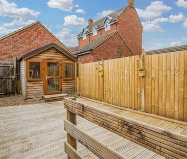 2 bed House - Mid Terrace To Let - Photo 4