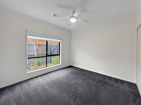 2/25 Schmitt Court, Whittington - Photo 1