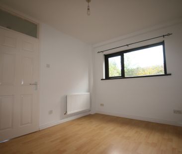 2 Castleview Court, Glen Road, Belfast, BT5 7LT - Photo 4