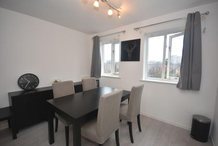 3 bedroom apartment to rent - Photo 4