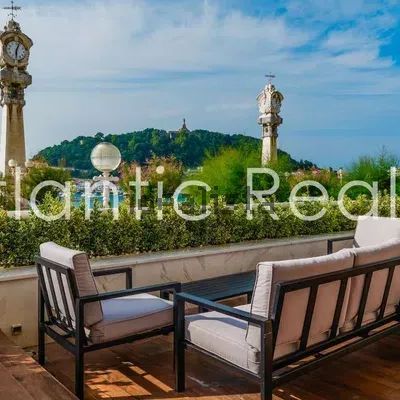 Alquiler de piso en Calle Zubieta, 34 - Photo 1