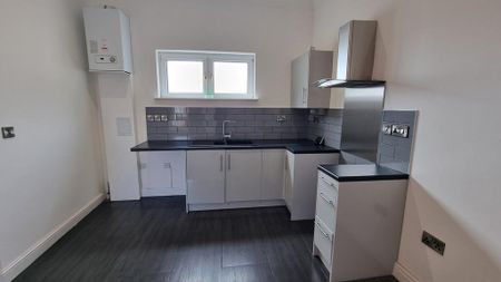 2 bedroom apartment to rent - Photo 4