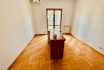 Villino a Schiera in affitto - Via Maffeo Vegio, Roma (rif. 9/2026)