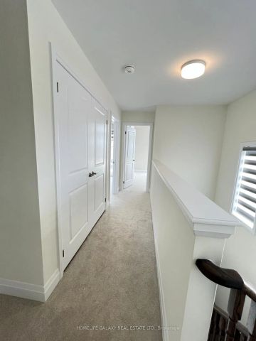 Condo Townhouse For Lease | E9231461 - Photo 4
