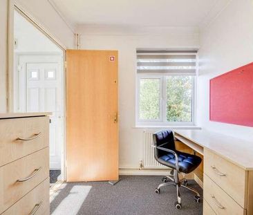 Warwick Road, Canterbury, CT1 - Photo 4